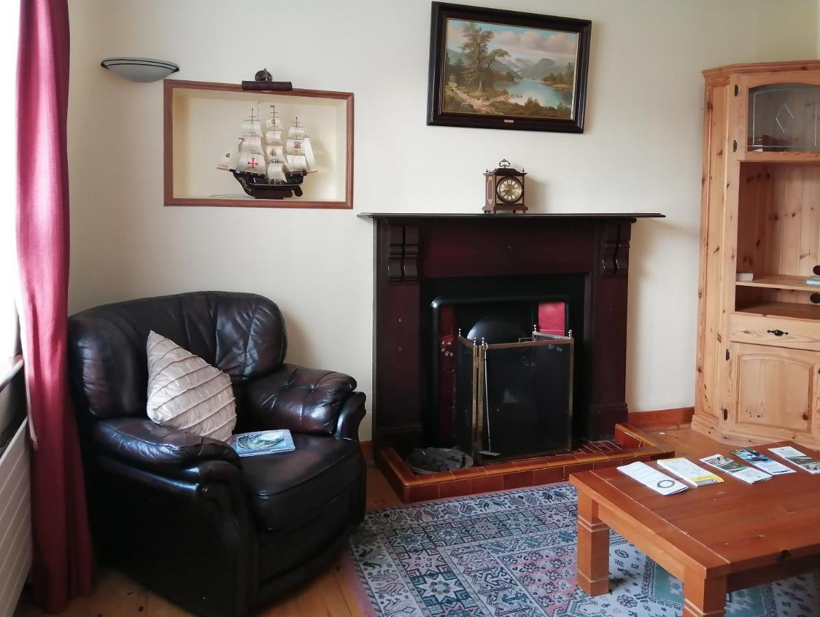 Russell'S Apartment Dingle Bagian luar foto