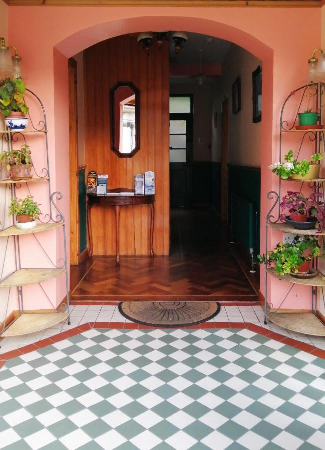 Russell'S Apartment Dingle Bagian luar foto